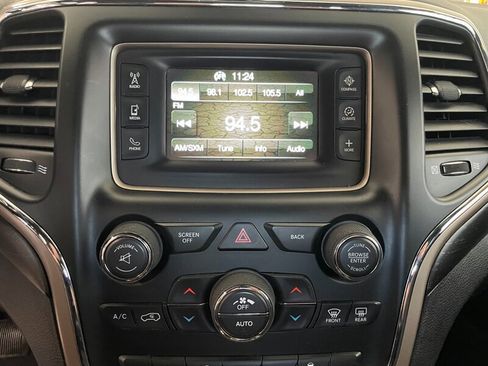 Used 2016 Jeep Grand Cherokee Laredo w/ Quick Order Package 23E AWD/4WD image 12