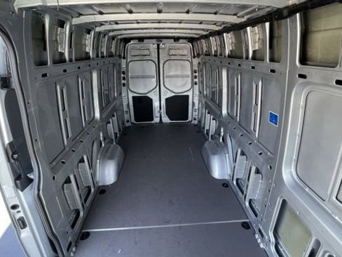 Used 2024 Mercedes-Benz Sprinter 2500 image 11