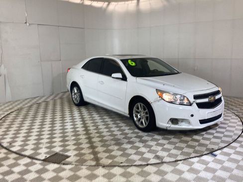 Used 2016 Chevrolet Malibu LT w/ Sun And Convenience Package FWD image 7
