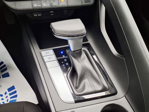 Used 2024 Hyundai Elantra SEL image 25