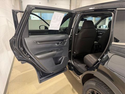 Used 2025 Honda CR-V Sport image 16