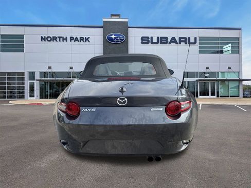 Used 2017 MAZDA MX-5 Miata Grand Touring image 4