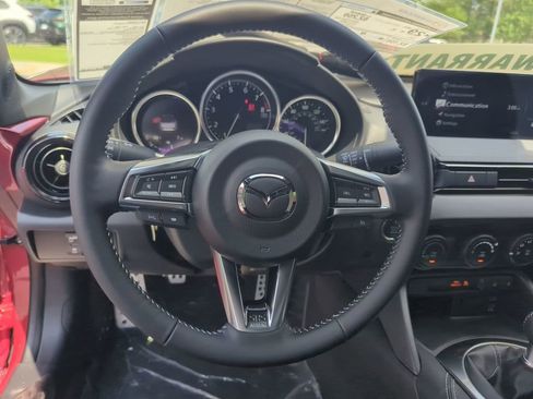 New 2026 MAZDA MX-5 Miata Club w/ Interior Package RWD image 13