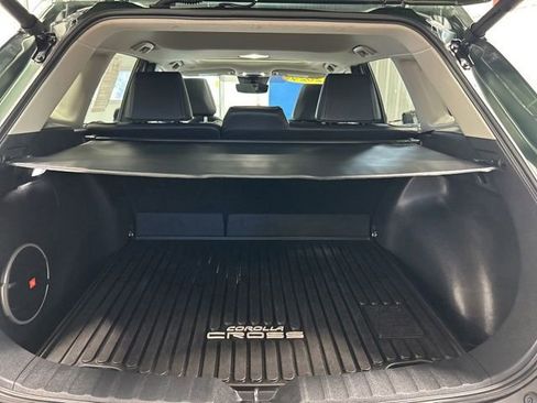 Used 2024 Toyota Corolla Cross XLE w/ Convenience Package image 13