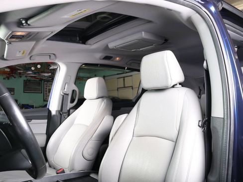 Used 2019 Honda Odyssey EX-L image 34