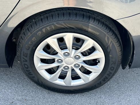 Used 2024 Kia Forte LX FWD image 16