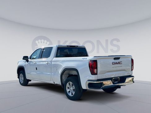 New 2026 GMC Sierra 1500 SLE image 4