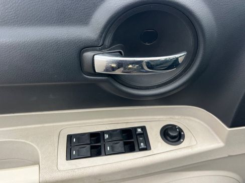 Used 2006 Dodge Charger SE image 9