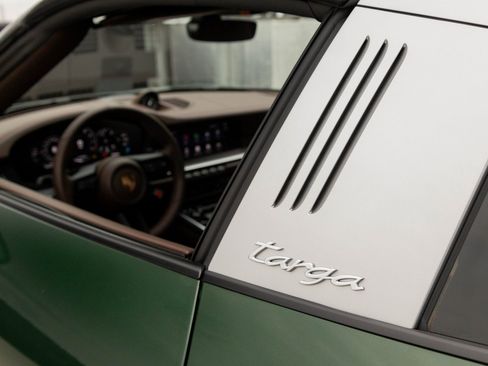 Used 2026 Porsche 911 Targa 4S image 34