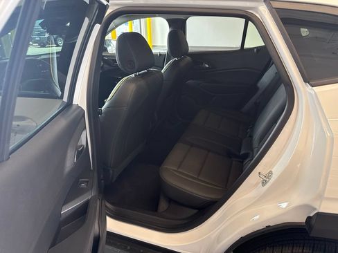 Used 2025 Chevrolet Trax ACTIV w/ Driver Confidence Package FWD image 5