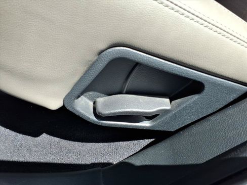 Used 2014 Hyundai Santa Fe Sport w/ Premium Equipment Package 03 FWD image 14
