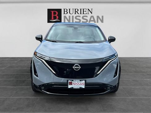 Used 2024 Nissan Ariya AWD image 8
