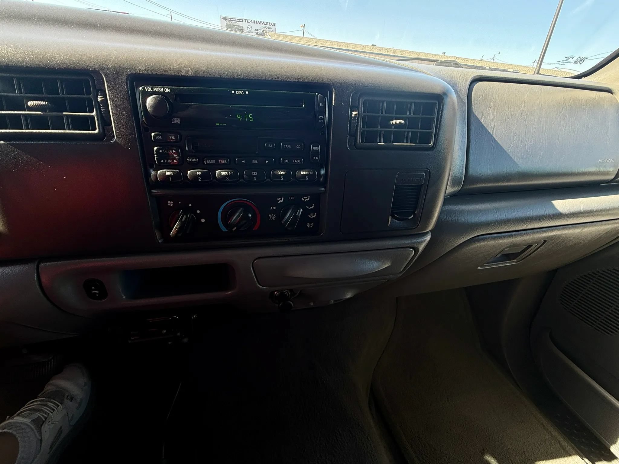 Used 2003 Ford F350 XLT AWD/4WD image 12