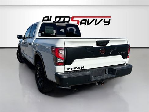 Used 2023 Nissan Titan PRO-4X w/ Pro-4x Convenience Package image 5