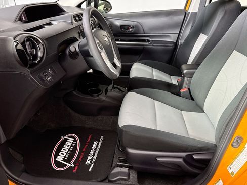 Used 2015 Toyota Prius C Two image 16