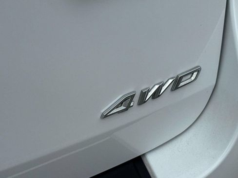 Used 2023 Ford Explorer Limited AWD/4WD image 8