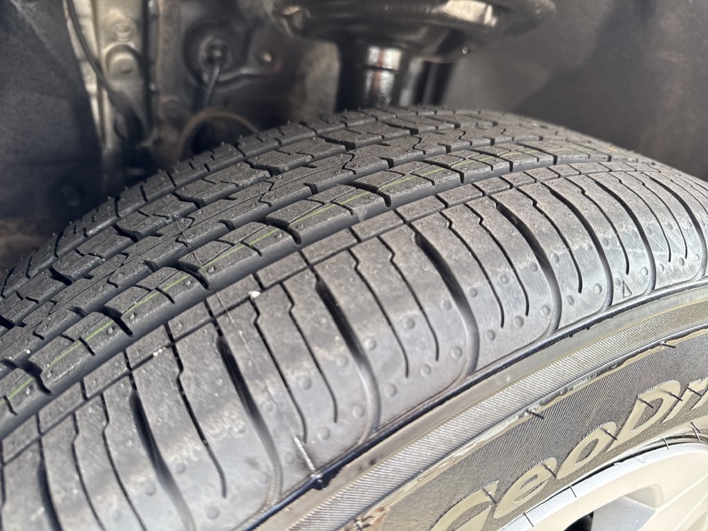 Certified 2025 Toyota RAV4 LE AWD/4WD image 28