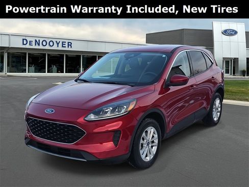 Used 2020 Ford Escape SE image 1