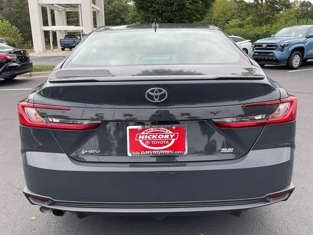 Used 2025 Toyota Camry SE FWD image 9