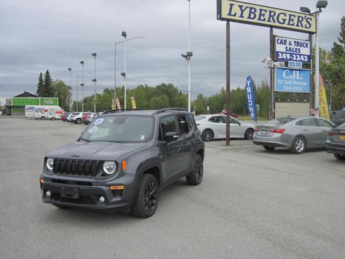 Used 2022 Jeep Renegade Altitude w/ Sun/Sound Group image 1