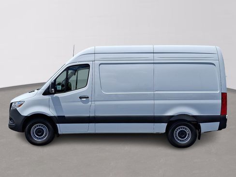Used 2026 Mercedes-Benz Sprinter 2500 image 7