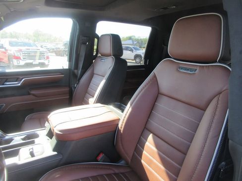 New 2026 GMC Sierra 2500 Denali Ultimate AWD/4WD image 12