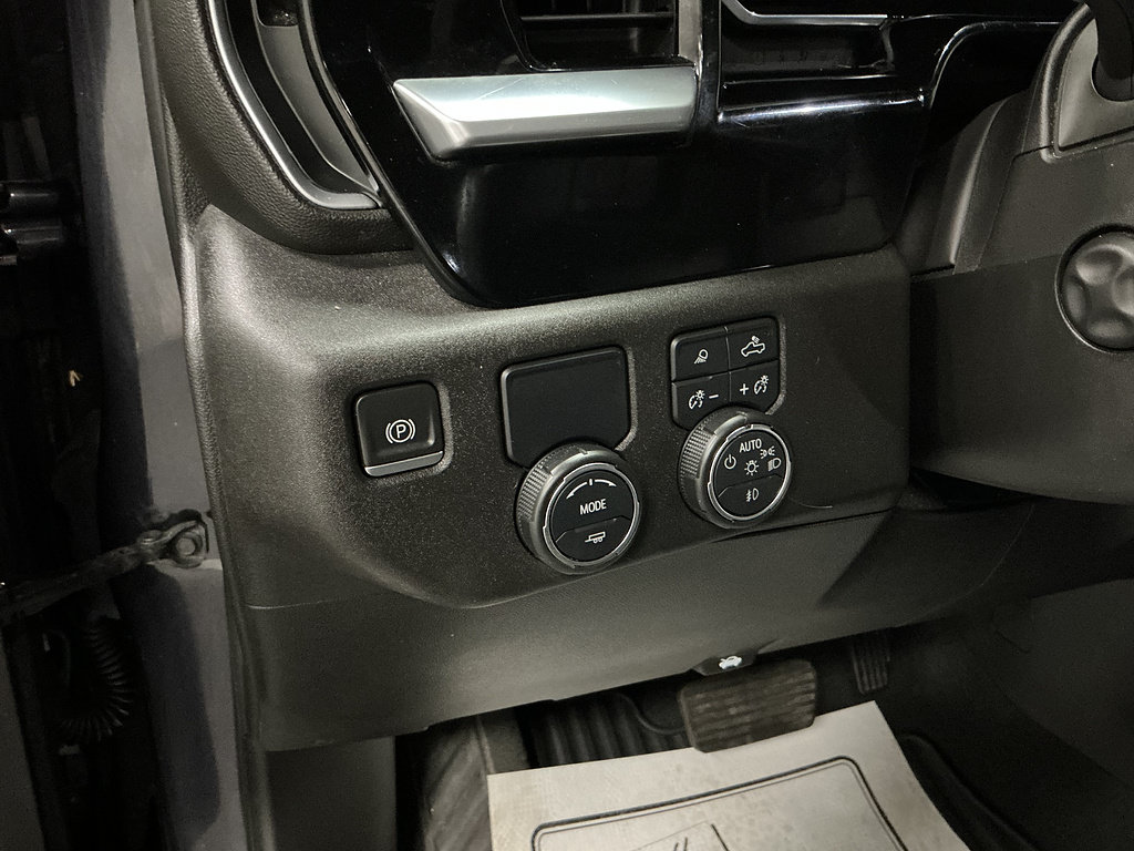 Used 2022 Chevrolet Silverado 1500 LTZ RWD image 11