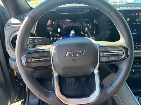 Used 2024 Chevrolet Colorado ZR2 w/ ZR2 Convenience Package III image 16