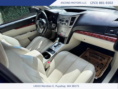 Used 2010 Subaru Outback 2.5i Limited AWD/4WD image 11