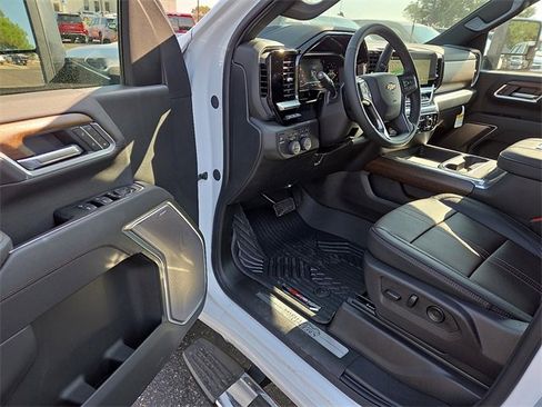 New 2025 Chevrolet Silverado 2500 High Country w/ Technology Package image 11
