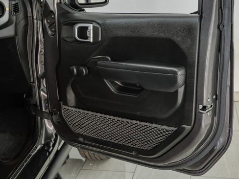 Used 2024 Jeep Wrangler Unlimited Sport image 37