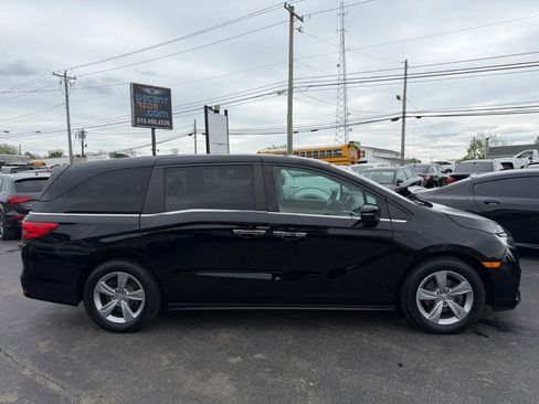 Used 2019 Honda Odyssey EX-L image 2