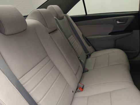 Used 2015 Toyota Camry XLE w/ Moonroof Package FWD image 19