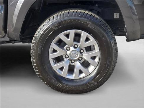 Used 2018 Toyota Tacoma SR5 image 23