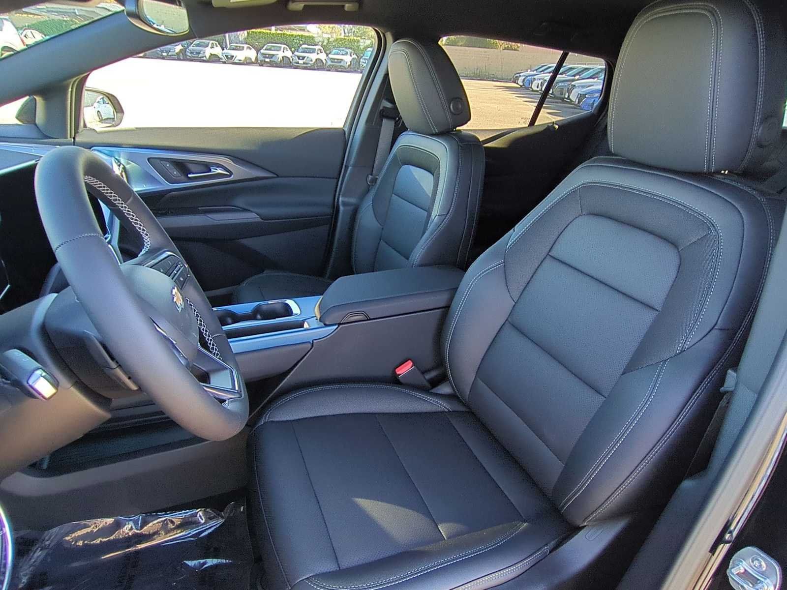 New 2026 Chevrolet Equinox EV LT AWD/4WD image 23