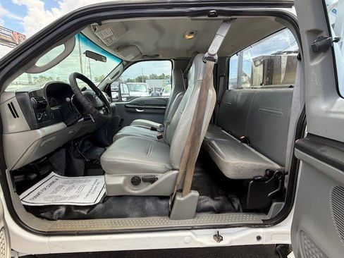 Used 2006 Ford F350 XL image 16
