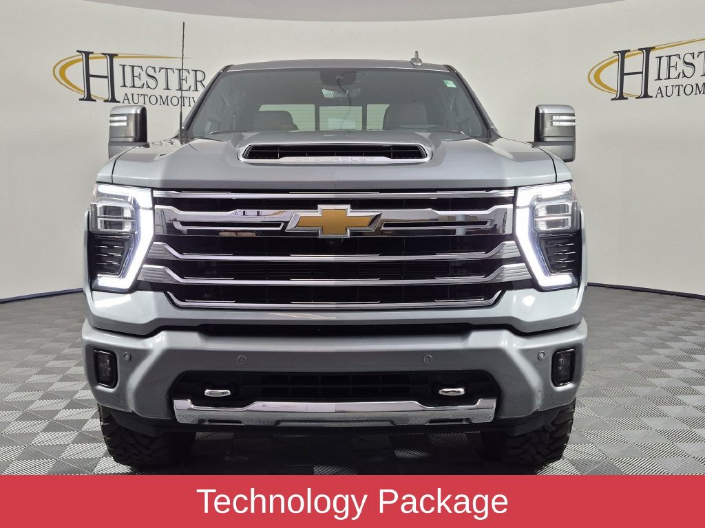 Used 2024 Chevrolet Silverado 2500 High Country w/ High Country Premium Package AWD/4WD image 9