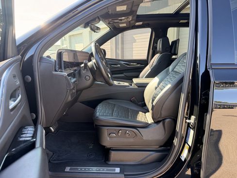 Used 2023 Cadillac Escalade V AWD/4WD image 14