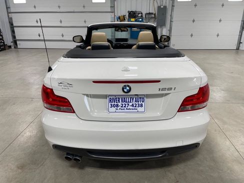 Used 2012 BMW 128i Convertible RWD image 14