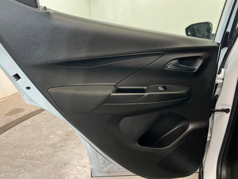 Used 2022 Chevrolet Bolt LT image 19