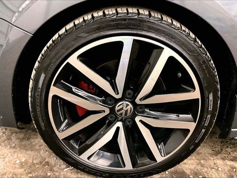 Used 2013 Volkswagen Jetta GLI Autobahn image 9