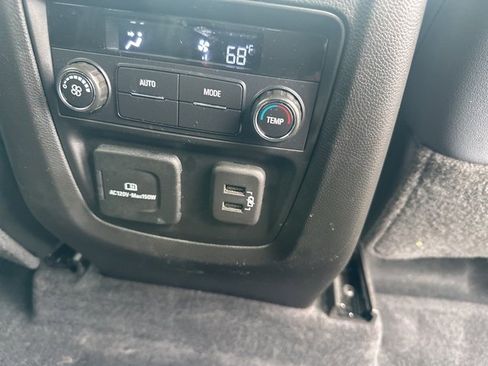 Used 2023 Buick Enclave Essence w/ Experience Buick Package image 31