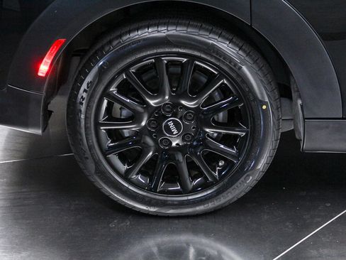 Certified 2023 MINI Cooper 4-Door Hardtop w/ Signature Upholstery Package FWD image 8