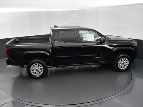 Used 2024 Toyota Tacoma SR5 image 32