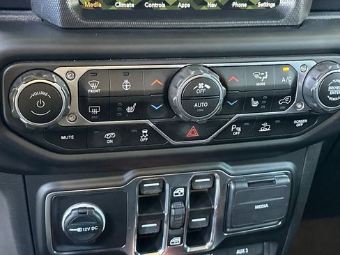 Used 2023 Jeep Wrangler Unlimited Rubicon 392 AWD/4WD image 18