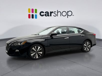 Used 2022 Nissan Altima 2.5 SV w/ SV Premium Package