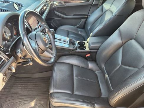 Used 2023 Porsche Macan S image 13