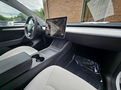 Used 2023 Tesla Model Y Long Range AWD/4WD image 58