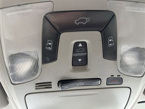 Used 2020 Toyota Sienna XLE image 34