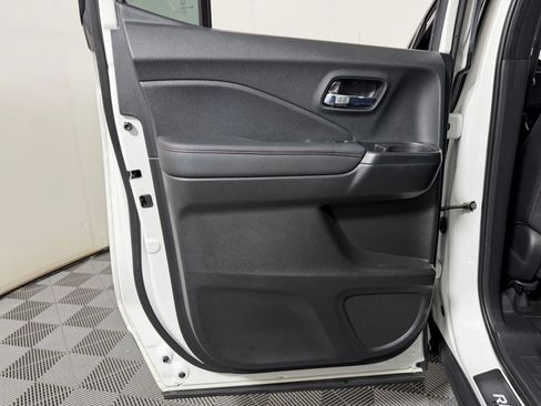 Certified 2022 Honda Ridgeline Black Edition image 12